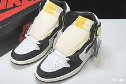 AIR 555088-118 HIGH 1 “VOLT OG GOLD JORDAN 0804